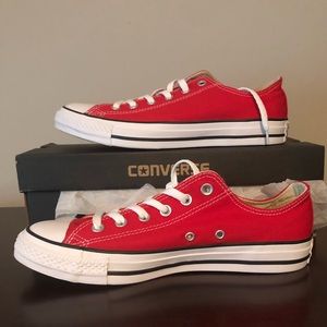Red Converse Chuck Taylor AllStar Classic Unisex (Mens 8, Womens 10) New In Box